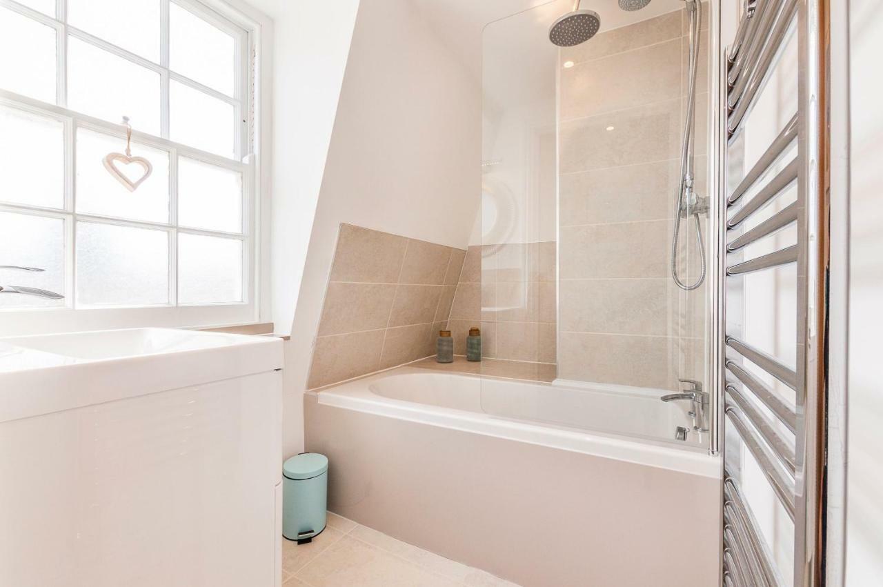 Pure B - Exceptional Views Of Tamar & Royal William Yard With Free Parking & Wifi Lägenhet Plymouth Exteriör bild