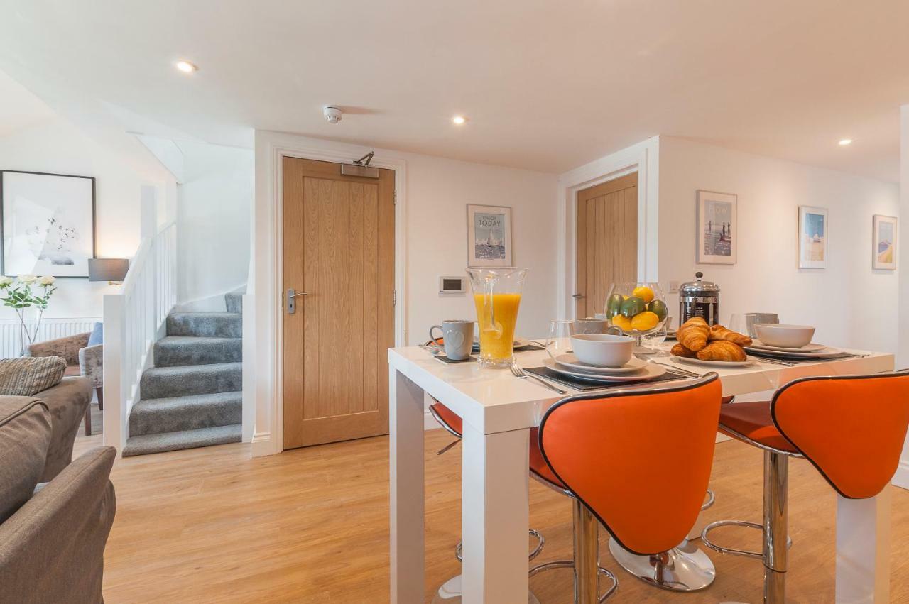 Pure B - Exceptional Views Of Tamar & Royal William Yard With Free Parking & Wifi Lägenhet Plymouth Exteriör bild