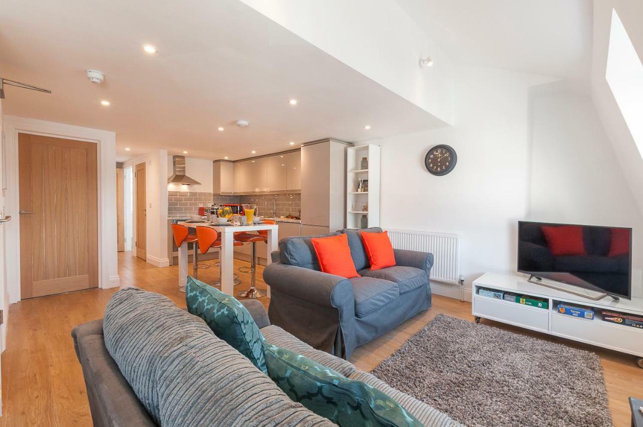 Pure B - Exceptional Views Of Tamar & Royal William Yard With Free Parking & Wifi Lägenhet Plymouth Exteriör bild