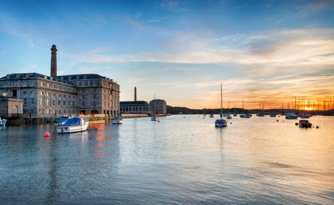 Pure B - Exceptional Views Of Tamar & Royal William Yard With Free Parking & Wifi Lägenhet Plymouth Exteriör bild